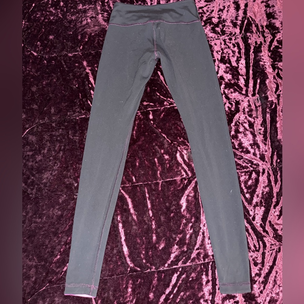 Lululemon Wunder Under Luon Reversible Leggings Black & Raspberry Pink Size 6 - Picture 4 of 7